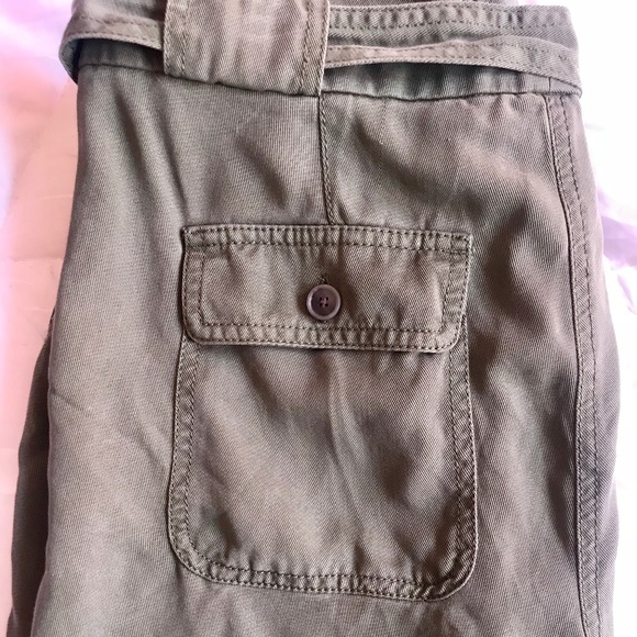 LOFT Army Green Drawstring Pants - Like New! - Picture 5 of 5